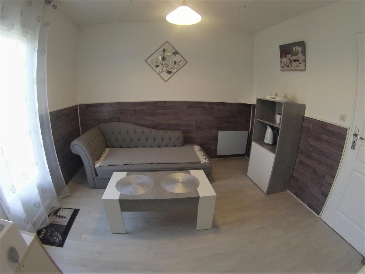 Au Coeur Du Bien Etre, chambre d'hôtes avec piscine chauffée et couverte, SPA, sauna, massages Monteaux Extérieur photo