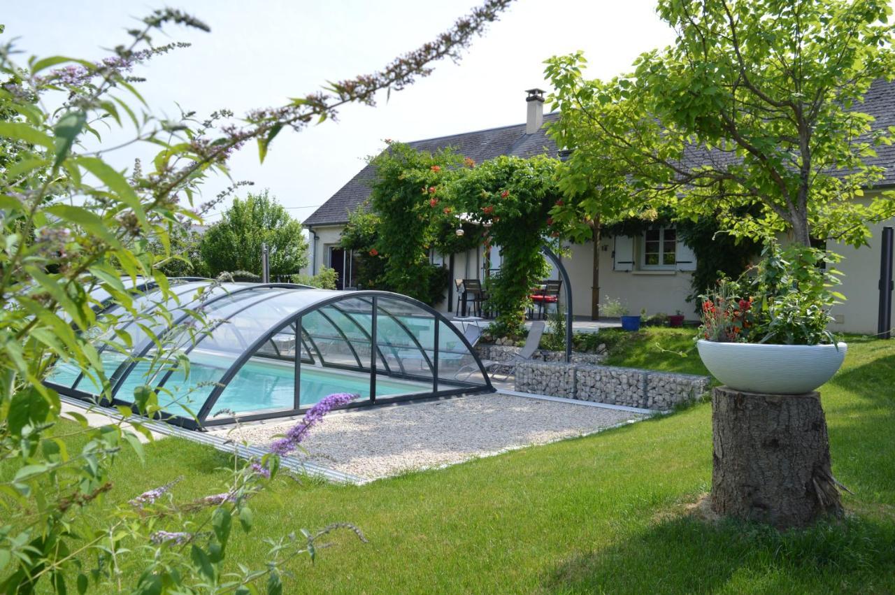 Au Coeur Du Bien Etre, chambre d'hôtes avec piscine chauffée et couverte, SPA, sauna, massages Monteaux Extérieur photo